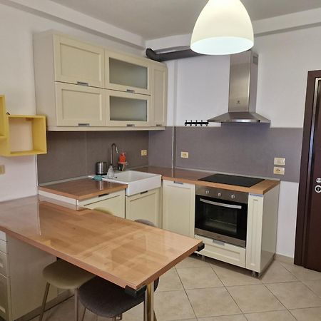 Beachfront Apartment Sarande Ngoại thất bức ảnh
