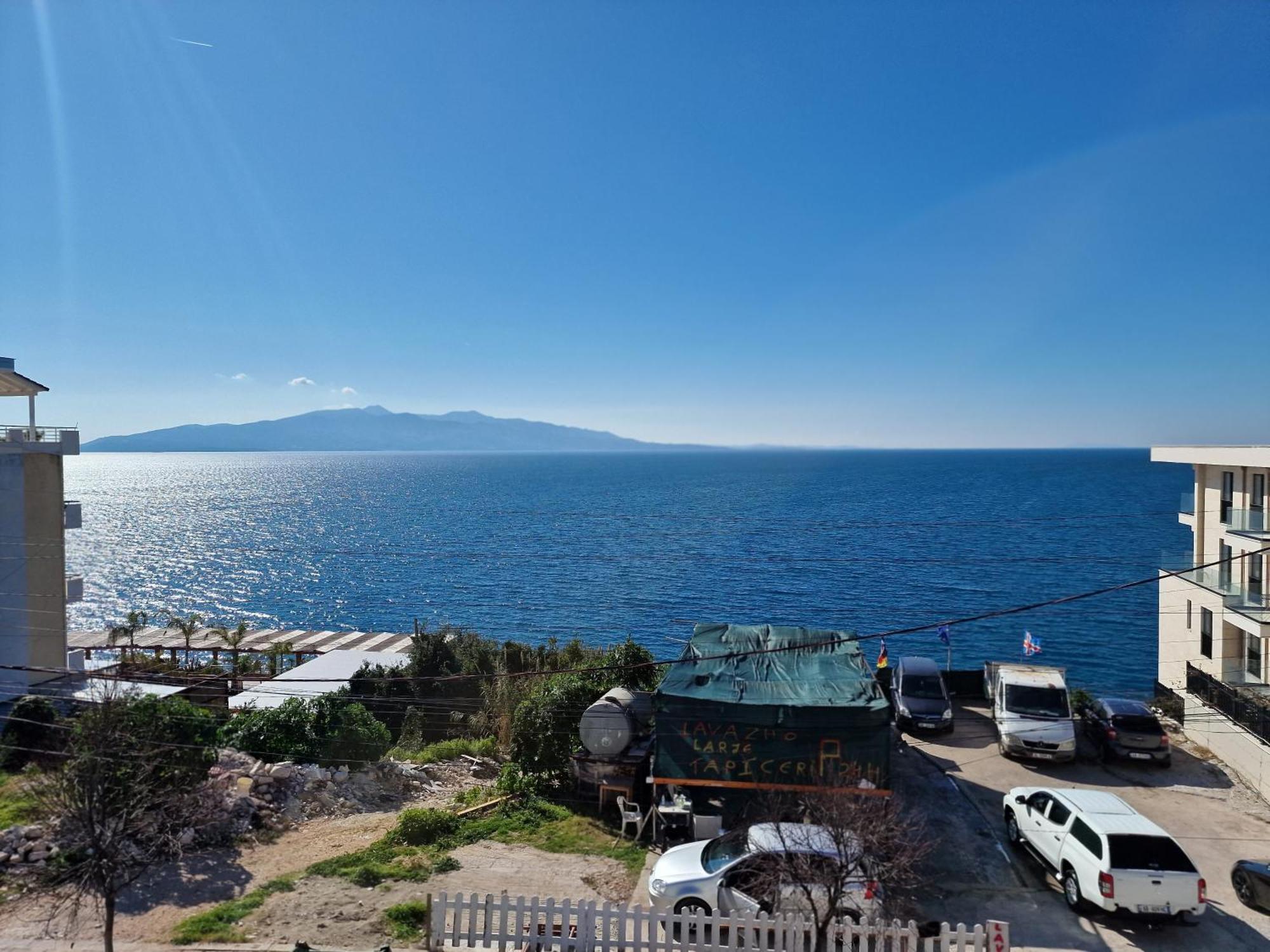 Beachfront Apartment Sarande Ngoại thất bức ảnh