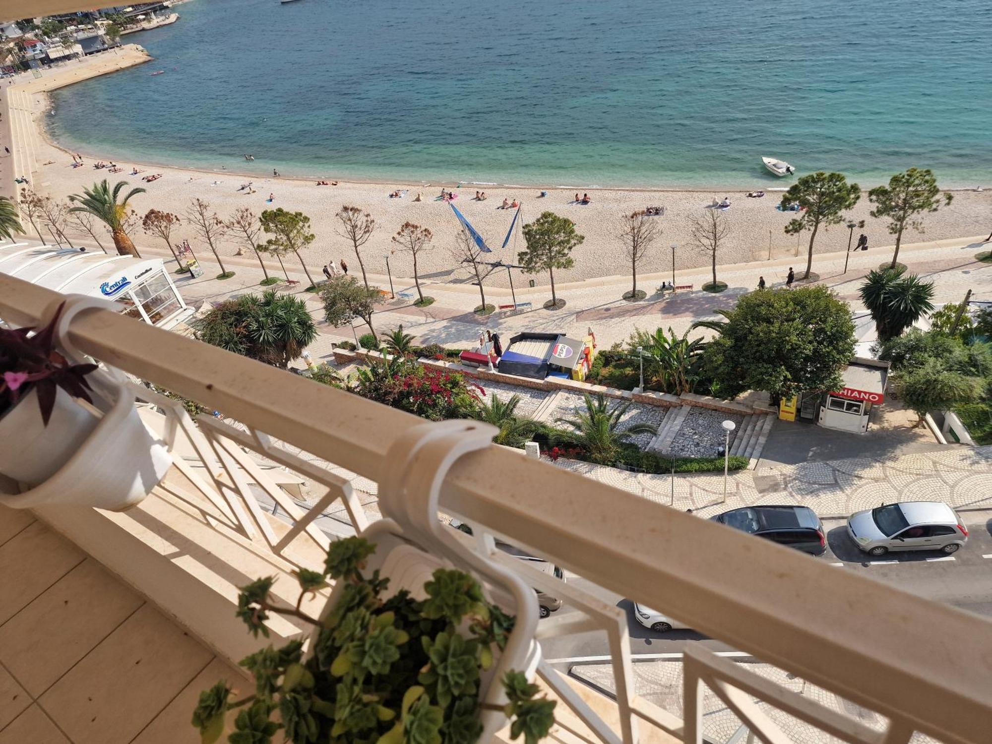 Beachfront Apartment Sarande Ngoại thất bức ảnh